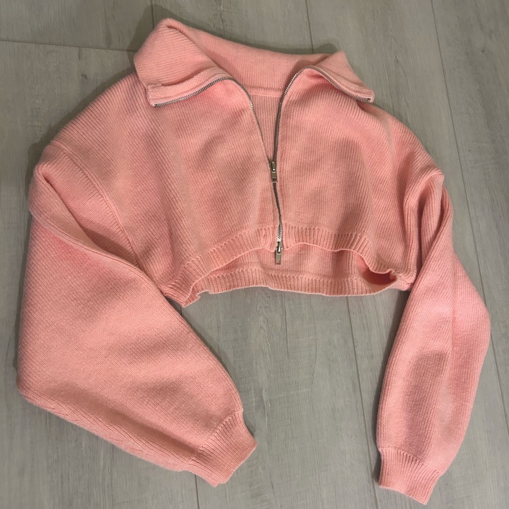 Super cropped sweater
